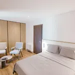 Villa 66 *