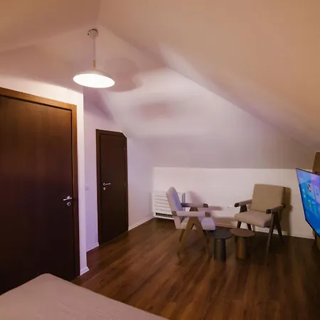 66 Villa Korce